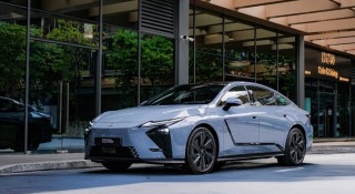 Chiêm ngưỡng Lexus ES 500e vừa về Việt Nam: Sedan điện giá gần 3 tỷ đồng có gì đáng chú ý?
